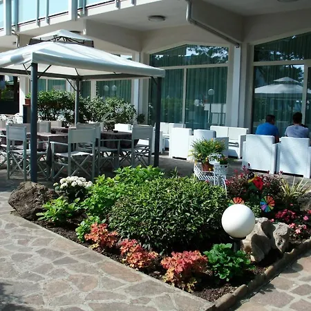 Sahara 3* Milano Marittima