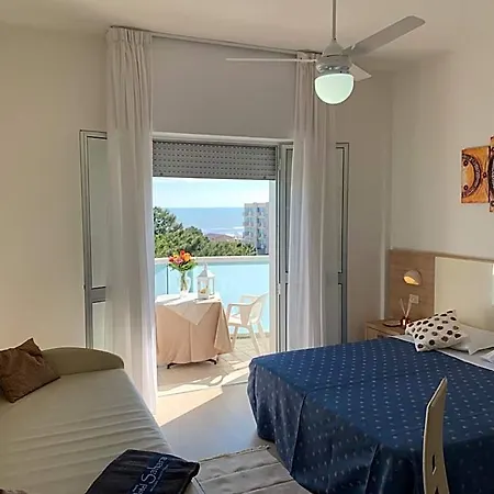 Hotel Sahara 3*