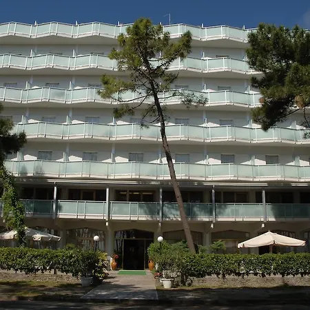 Sahara 3*
