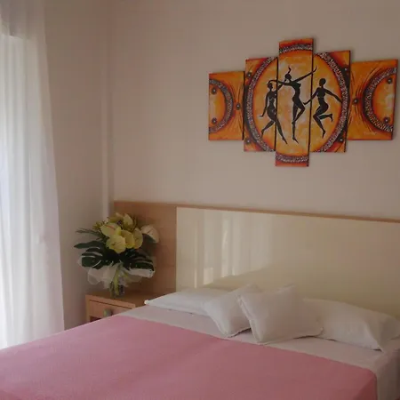 Hotel Sahara