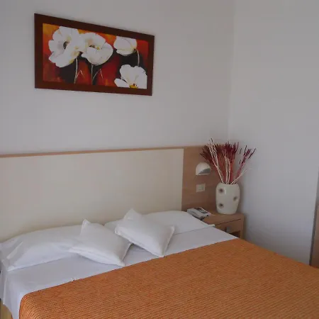 Hotel Sahara 3*